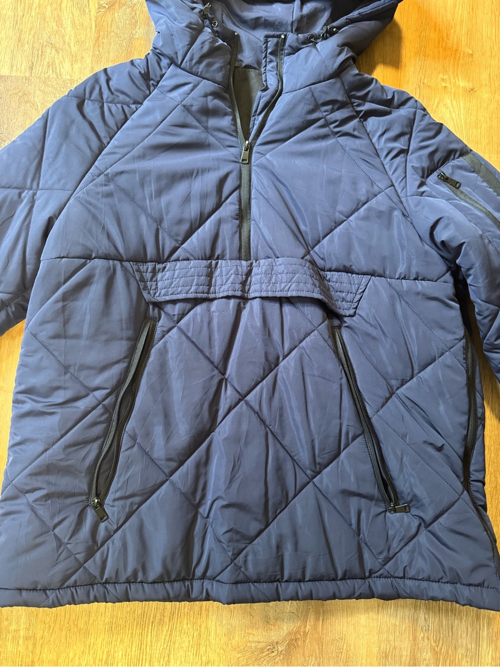 Quilted Hooded Puffer Jacket in Navy - Picture 5 of 11